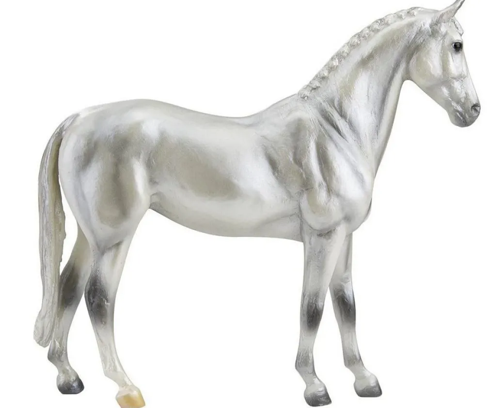 Breyer Pearly Grey Trakehner