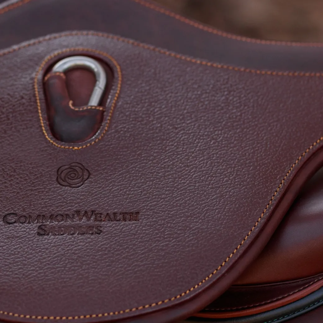 CommonWealth Hudson Anatomical Stud Girth