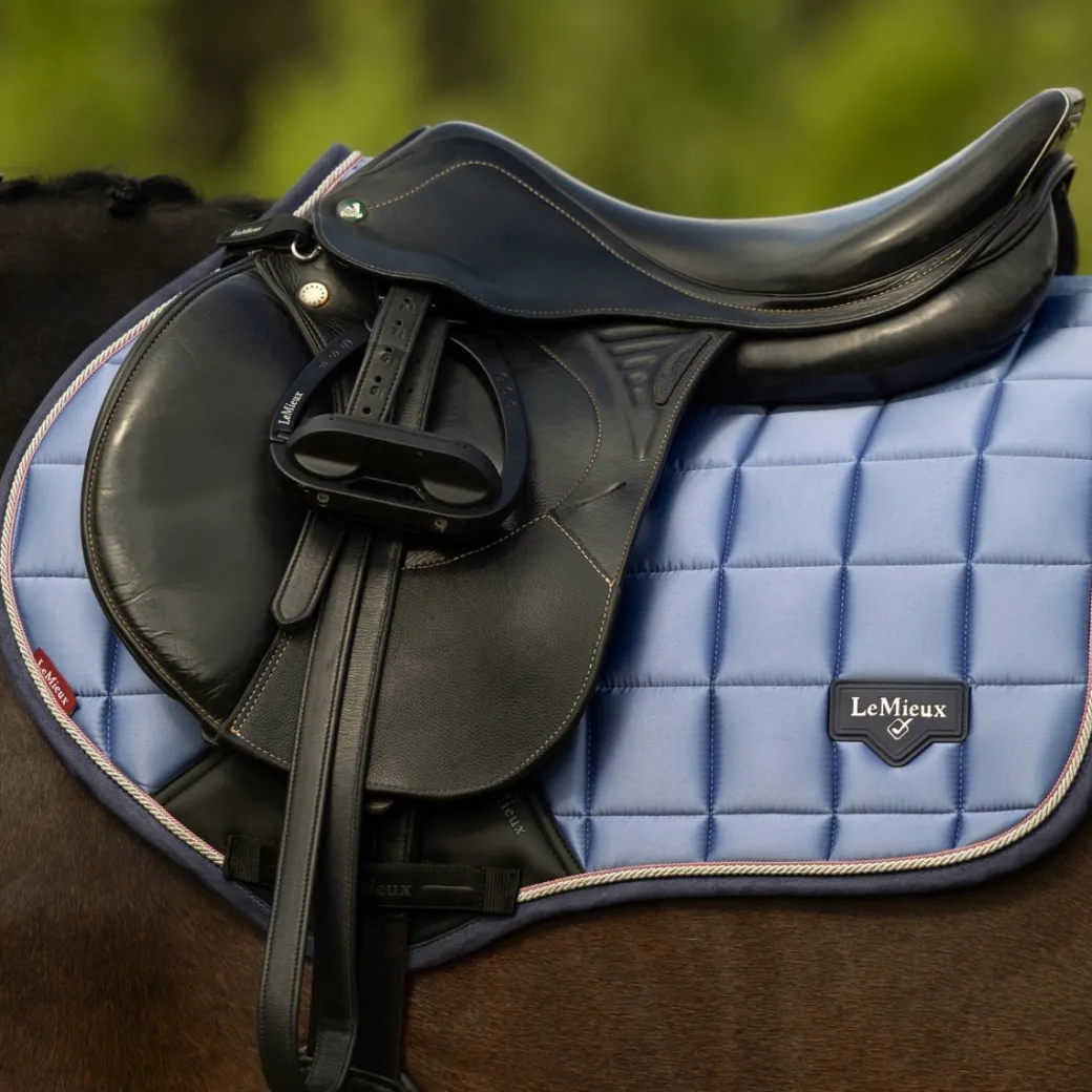 LeMieux Loire Close Contact Square Pad SP26