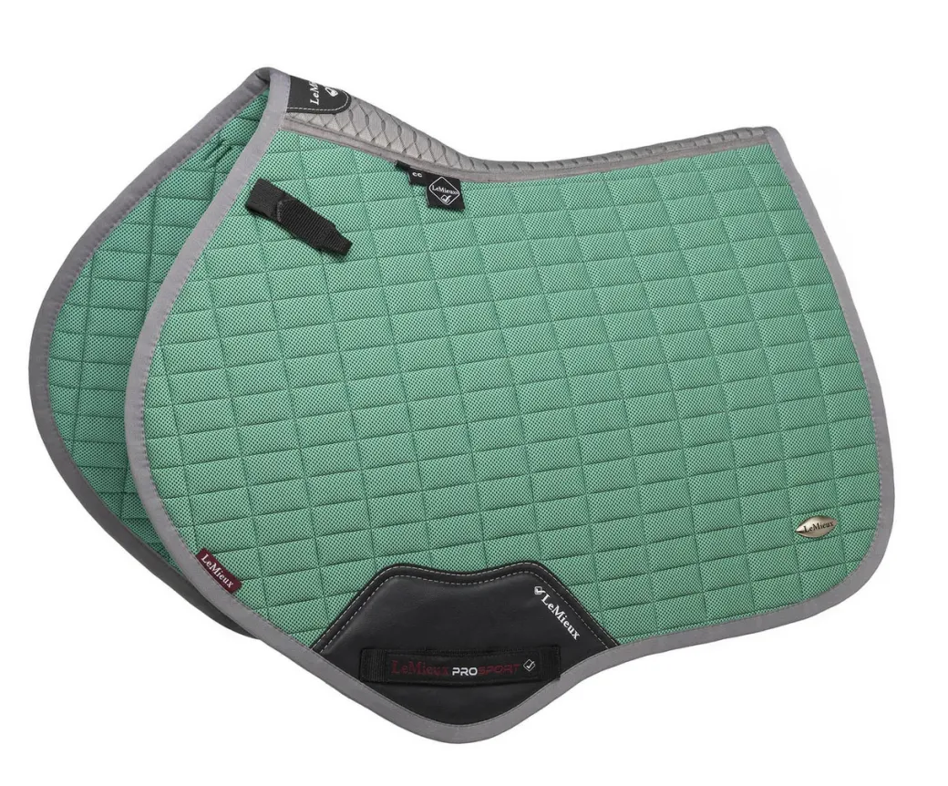 LeMieux Self-Cool Close Contact Square Pad