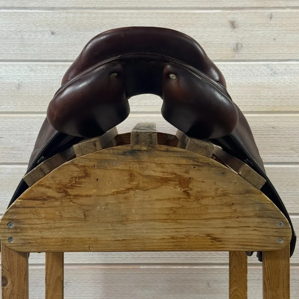 Used Antares Evolution Close Contact Jump Saddle 17/M