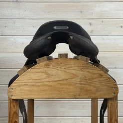 Used Antares Evolution Monoflap Close Contact Jump Saddle 17/MW