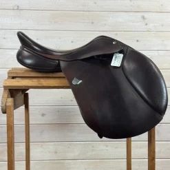 Used Bates Close Contact Saddle 17/XCH