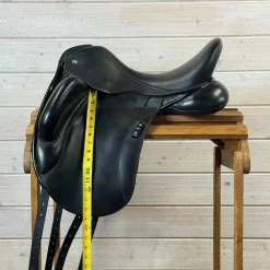 Used Custom Everest Monoflap Dressage Saddle 17.5/M