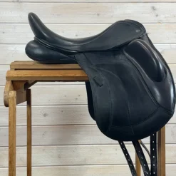 Used Custom Saddlery Flight Monoflap Dressage Saddle 18/N