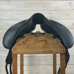 Used Devoucoux Makila Harmonie S Dressage Monoflap Saddle 17.5/MW