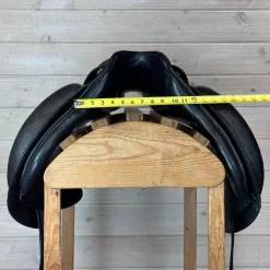 Used Kieffer Orphee TB Dressage Saddle 17/MN