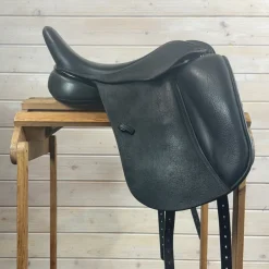 Used Sattlerei Dresch Verdades Dressage Saddle 17.5/W