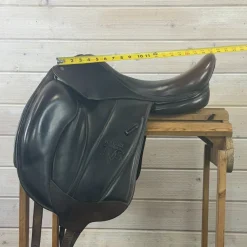 Used Voltaire Adelaide Monoflap Dressage Saddle 17.5/M