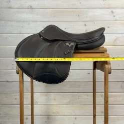 Used Voltaire Palm Beach Jump Close Contact Saddle 17.5/M