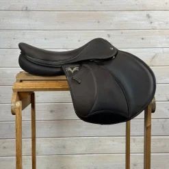 Used Voltaire Palm Beach Jump Close Contact Saddle 17.5/M